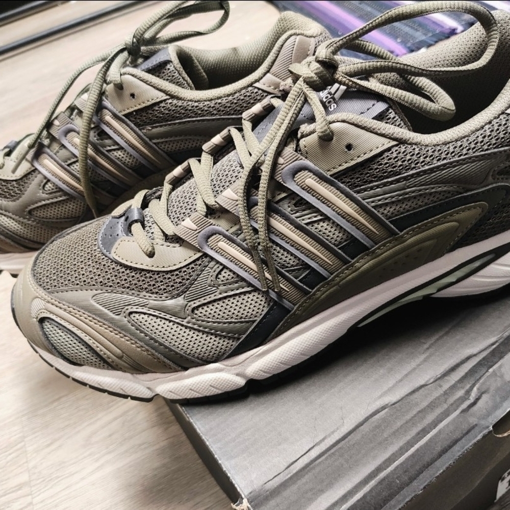 Adidas Men's Olive Athletic Shoes